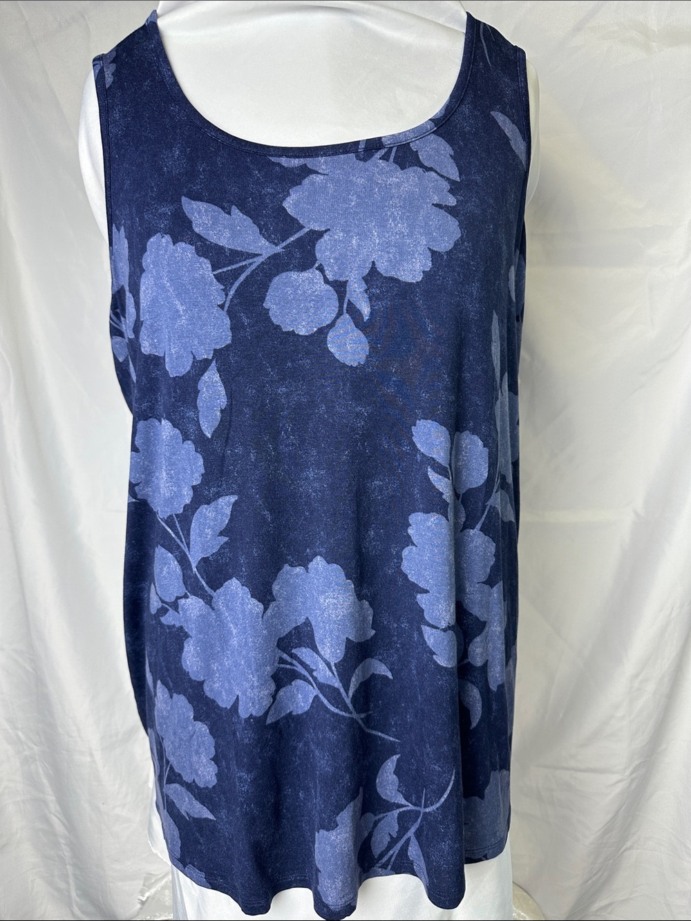 Lane Bryant Navy Blue Floral Scoop Neck Tank